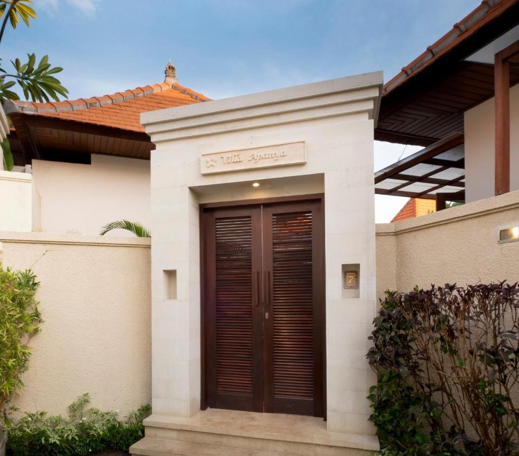 Apanya Villa *